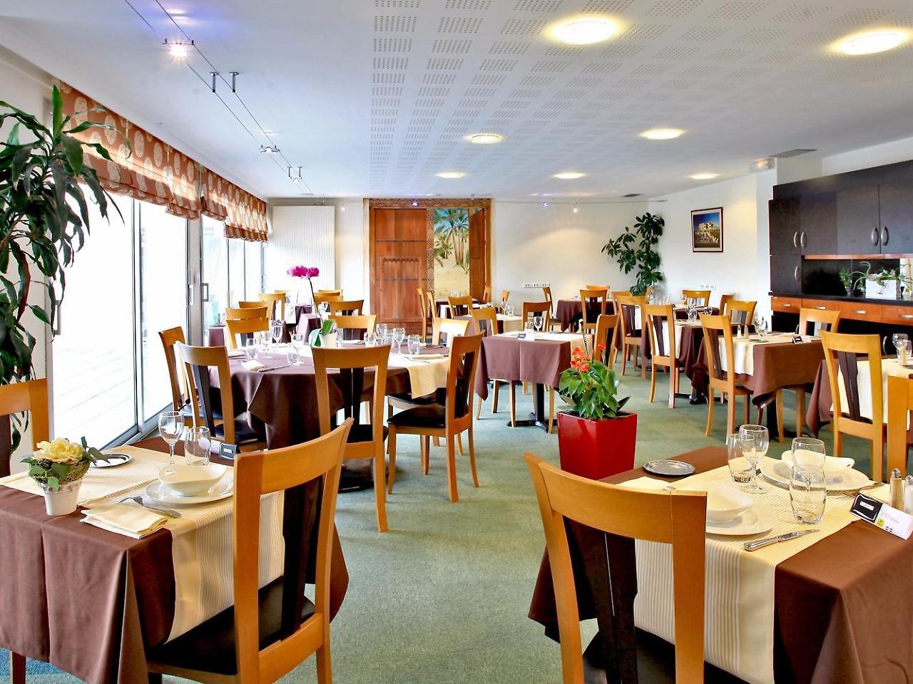 Logis Hotel Restaurant Aloe Лес Хербиерс Екстериор снимка