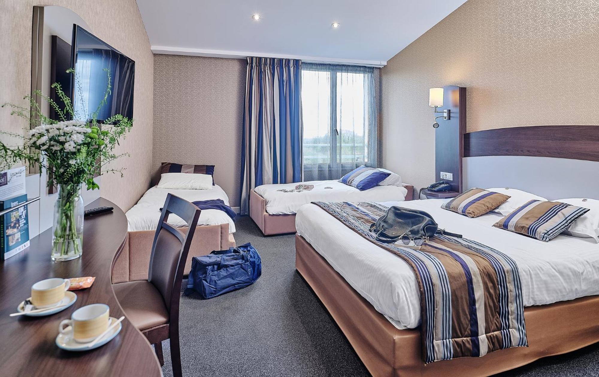 Logis Hotel Restaurant Aloe Лес Хербиерс Екстериор снимка