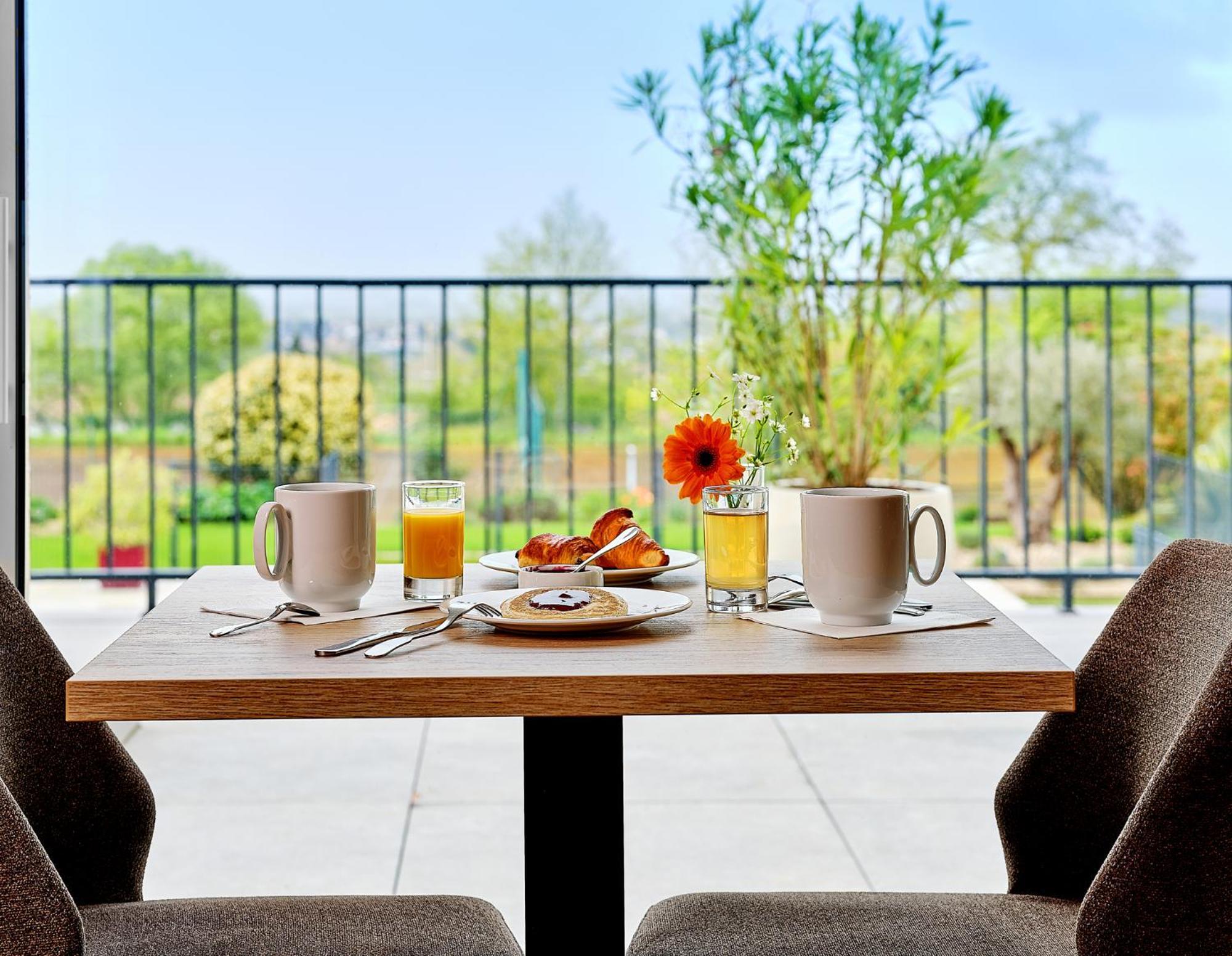 Logis Hotel Restaurant Aloe Лес Хербиерс Екстериор снимка