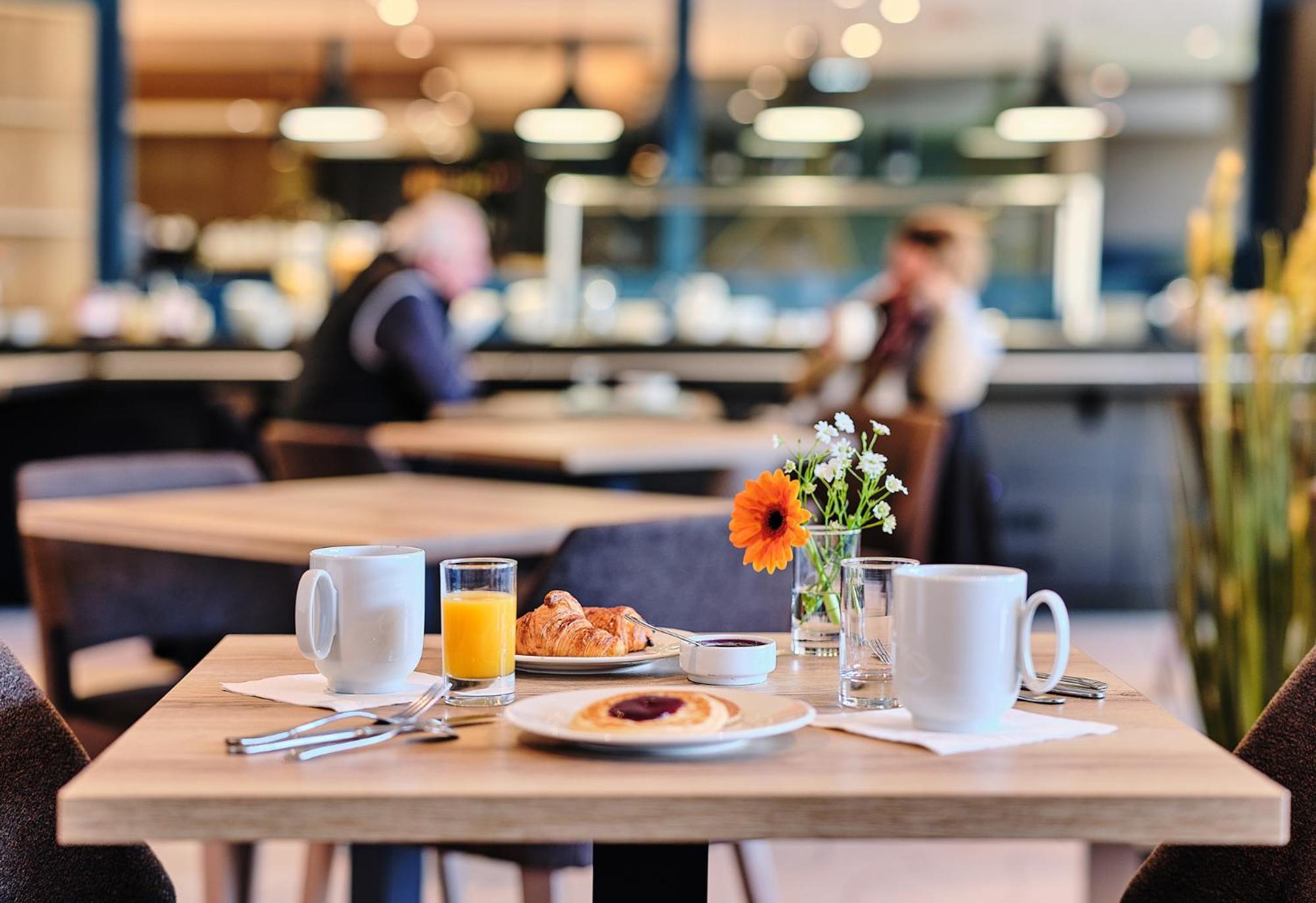 Logis Hotel Restaurant Aloe Лес Хербиерс Екстериор снимка